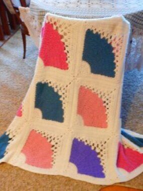 Crocheted Throw/Afghan/Blanket, Half Circle/Fan Motif, Vintage 1990's